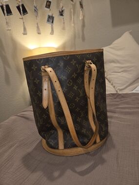 Louis Vuitton Monogram Petit Bucket Bag Vintage